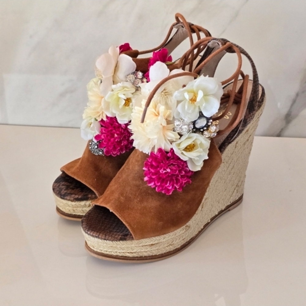 SHELLY'S LONDON Suede Espadrille Platform Wedges Floral Embellished Size 9